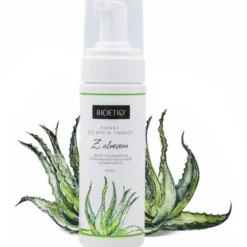 Pianka do mycia twarzy z aloesem 150ml Bioetiq